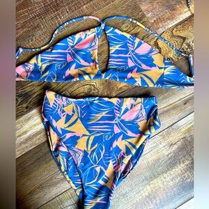 Skatie bikini Size small bottoms. Size M top